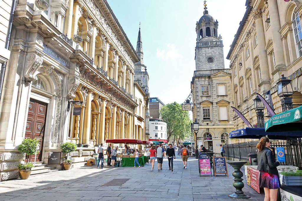 Understanding the Average Rate of Freelance Web Developers in Bristol